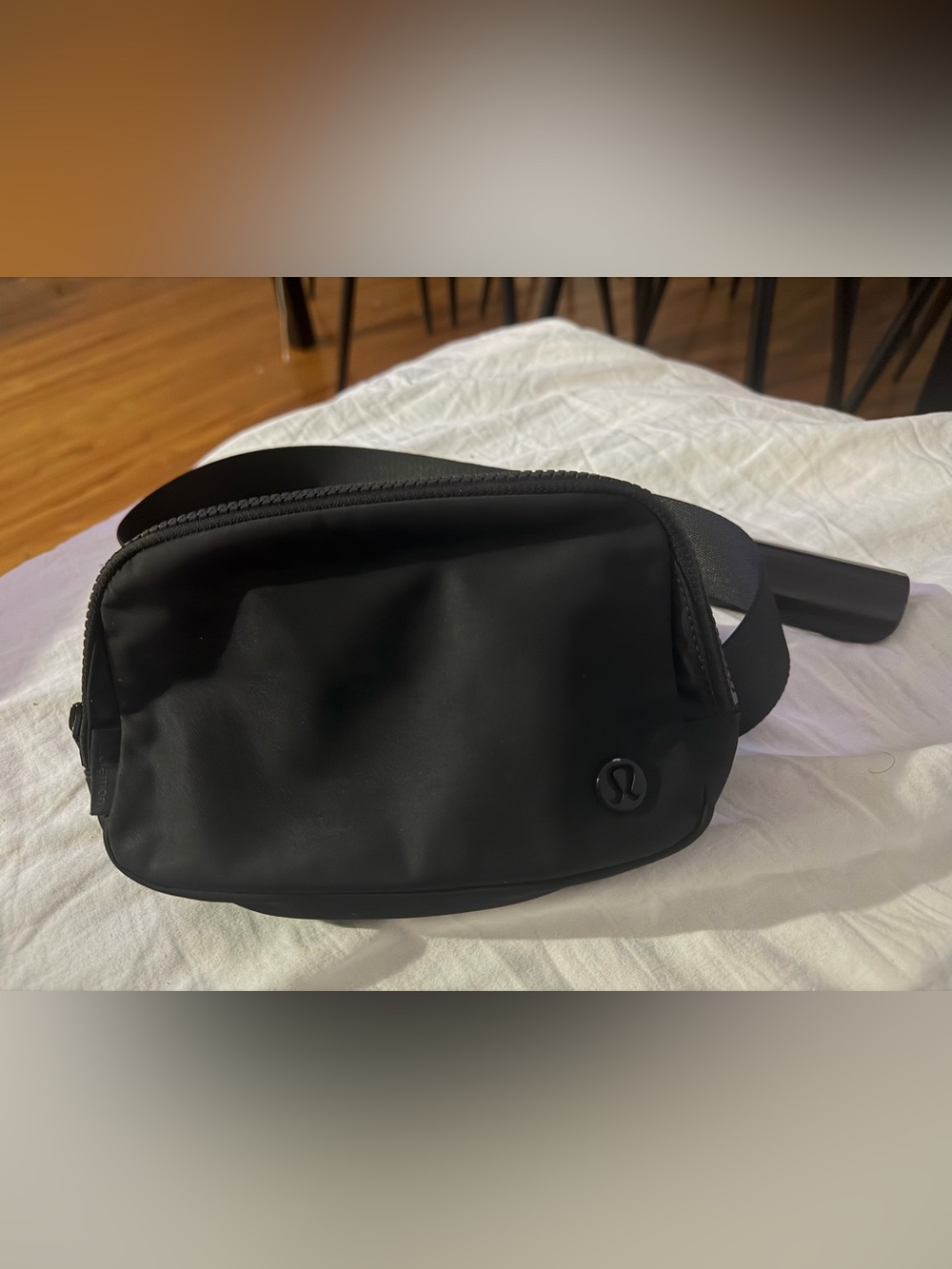 lululemon athletica Black woMen's Sling Belt Bag